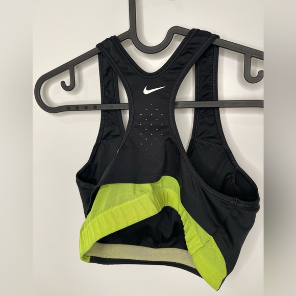 Nike sports bra - Picture 4 of 5